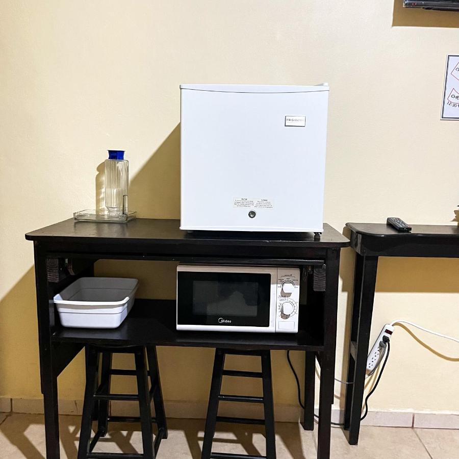 B Aparts Hotel Coxen Hole Dış mekan fotoğraf