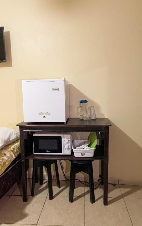 B Aparts Hotel Coxen Hole Dış mekan fotoğraf