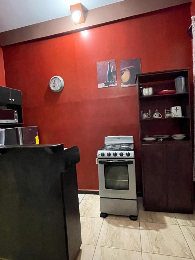 B Aparts Hotel Coxen Hole Dış mekan fotoğraf