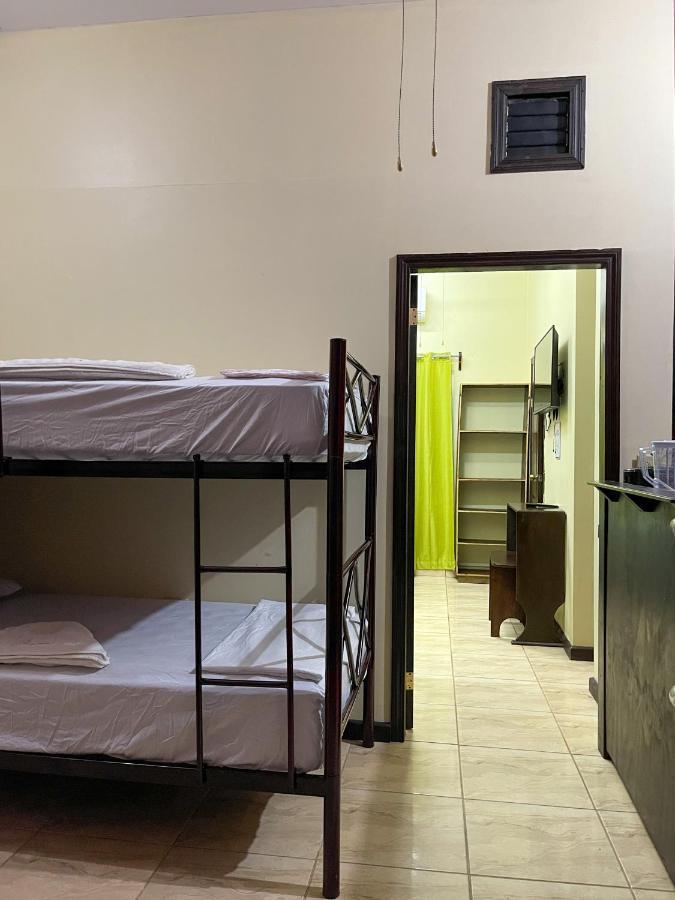B Aparts Hotel Coxen Hole Dış mekan fotoğraf