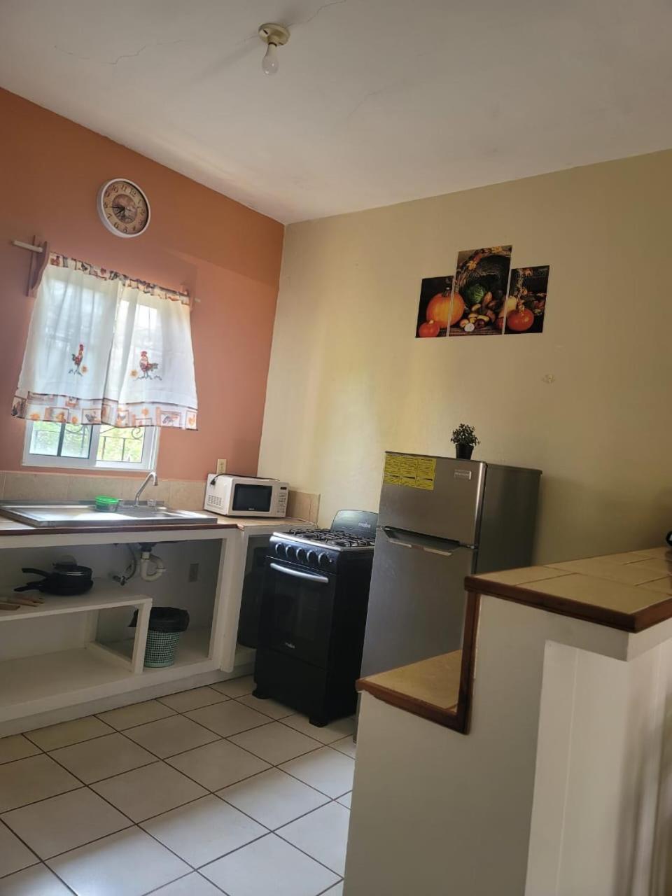B Aparts Hotel Coxen Hole Dış mekan fotoğraf