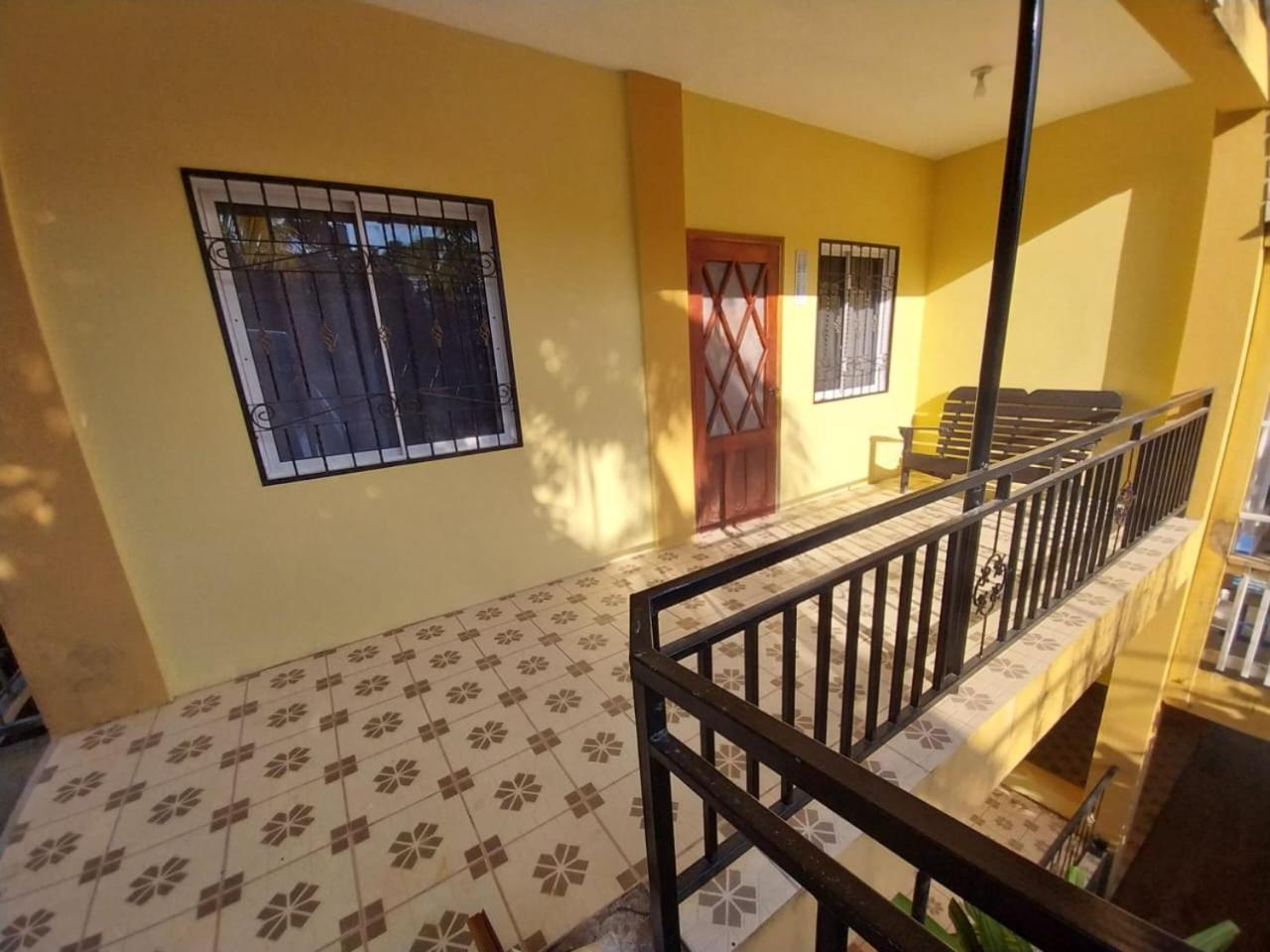 B Aparts Hotel Coxen Hole Dış mekan fotoğraf