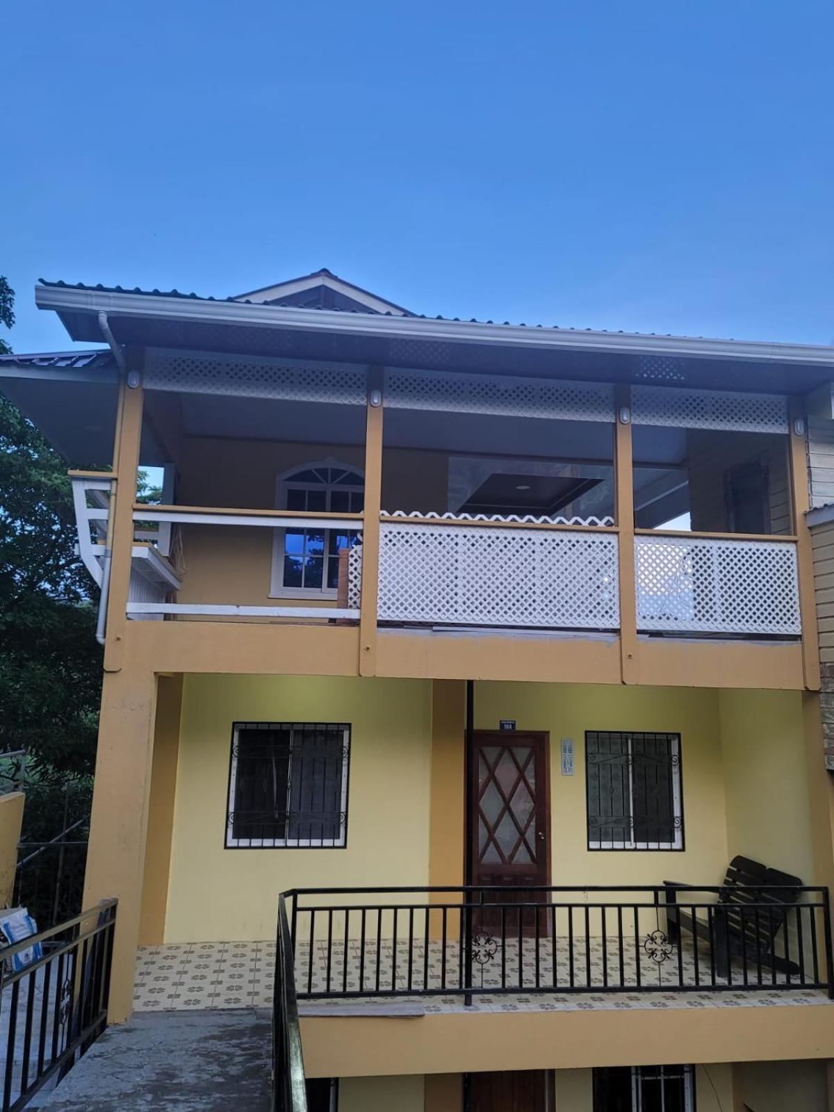 B Aparts Hotel Coxen Hole Dış mekan fotoğraf