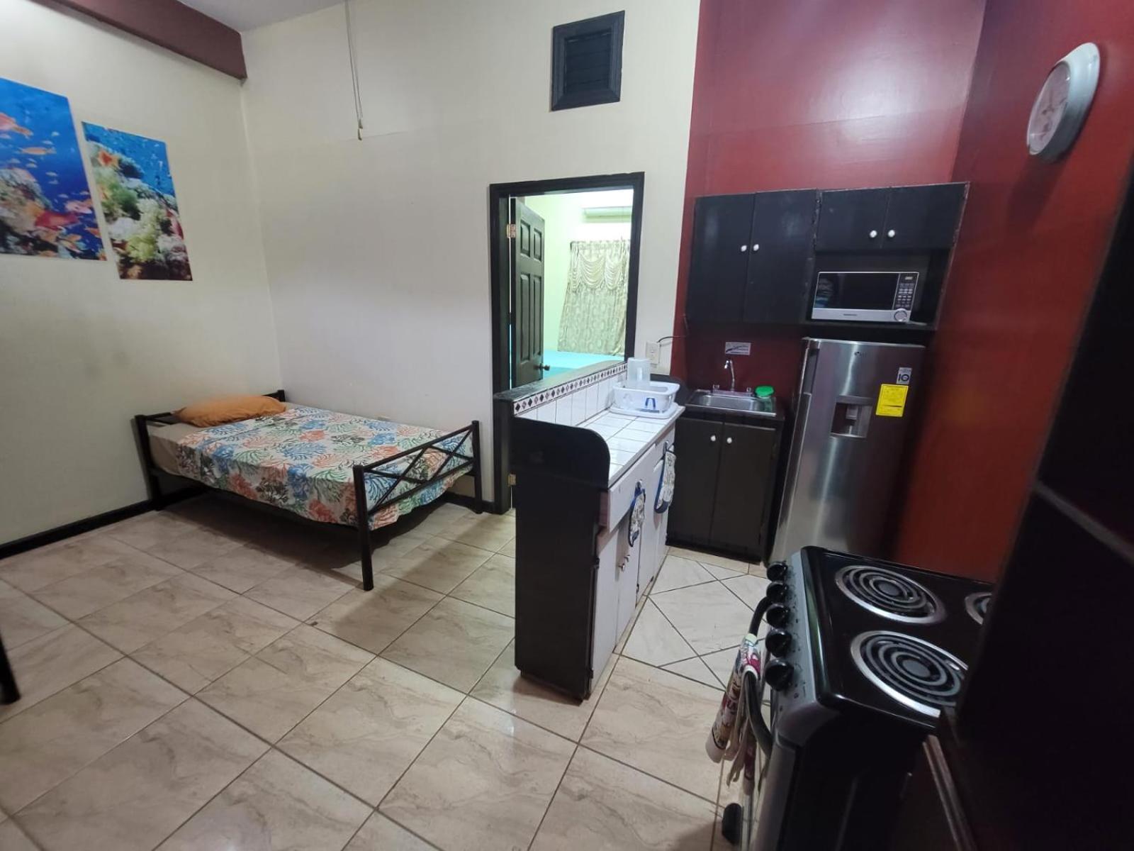 B Aparts Hotel Coxen Hole Dış mekan fotoğraf