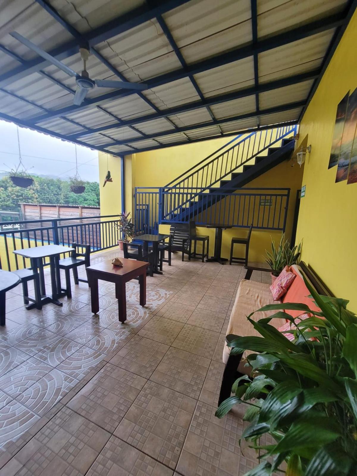 B Aparts Hotel Coxen Hole Dış mekan fotoğraf